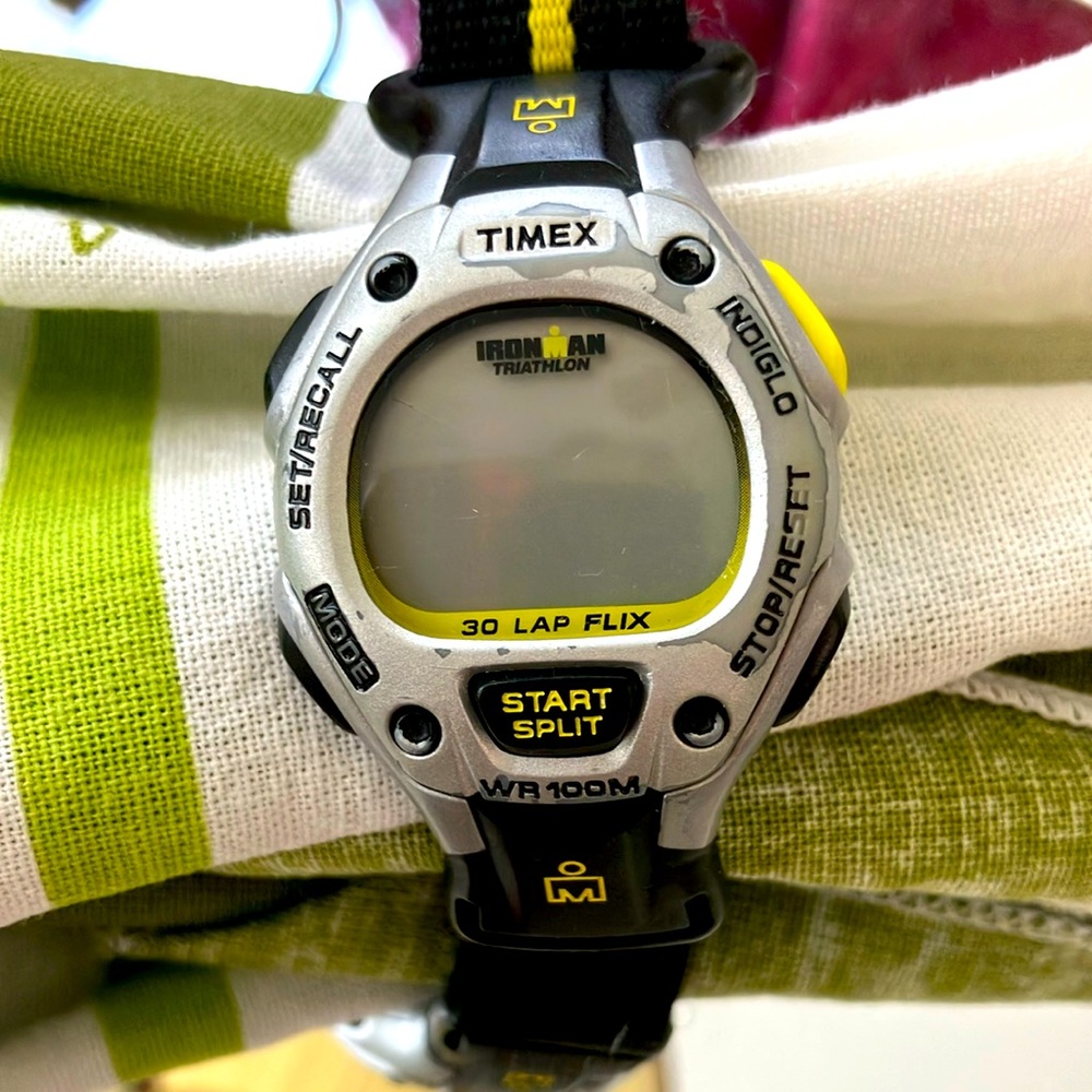 Vintage TIMEX DIGITAL IRONMAN TRIATHLON WATCH CLASSIC WR 100m AND IRONMAN BAND